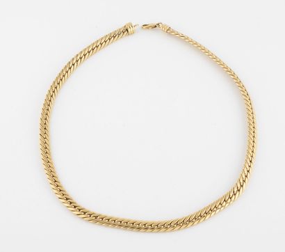 Necklace in yellow gold (750) with english...