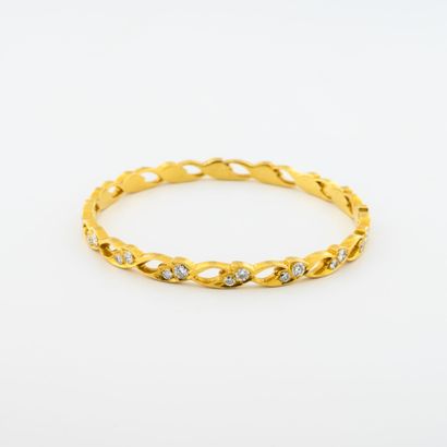 Bracelet in yellow gold (750) with openwork...