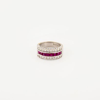 Band ring in rhodium-plated yellow gold (750)...