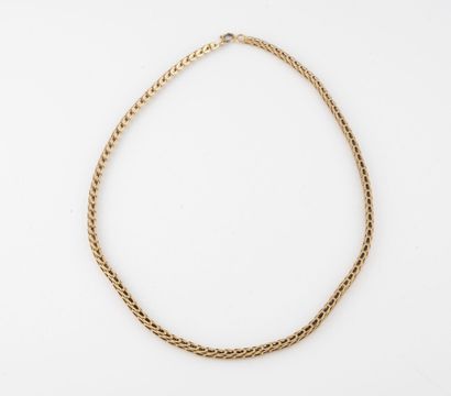 Necklace in yellow gold (750) with fancy...