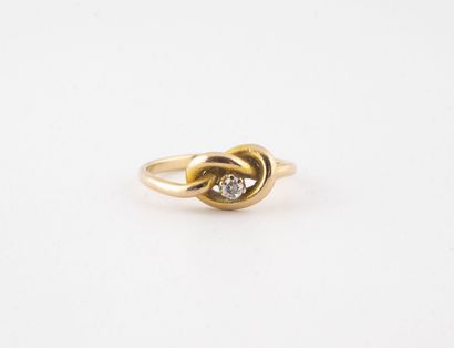 Yellow gold (750) ring with a small old cut...