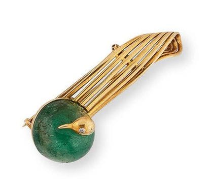 CHAUMET
Stylized bird lapel clip, the tail...