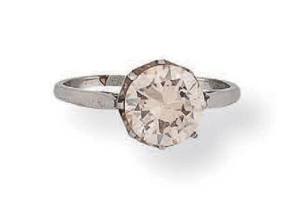 Half-cut diamond on paper.
Weight : 2.34...