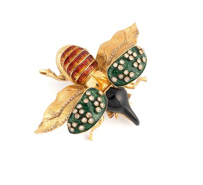 Yellow gold (750) lapel clip featuring a...