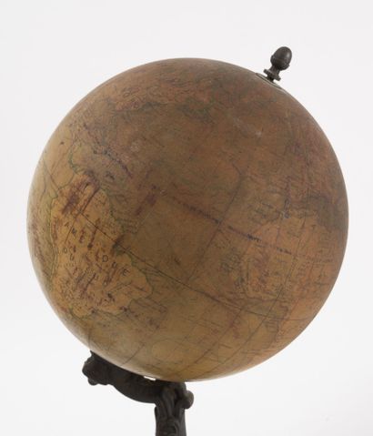 J. LEBEGUE & Cie, Paris
Globe in composition...