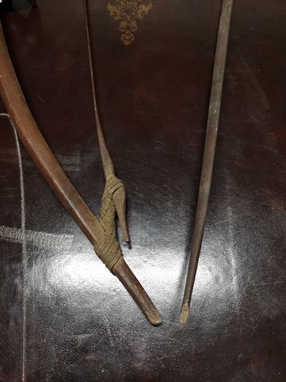 ARMES PRIMITIVES
Three wooden bows, one with...