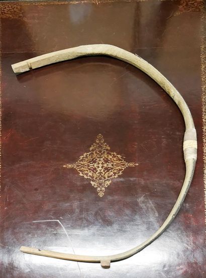 ARMES PRIMITIVES
Three wooden bows, one with...