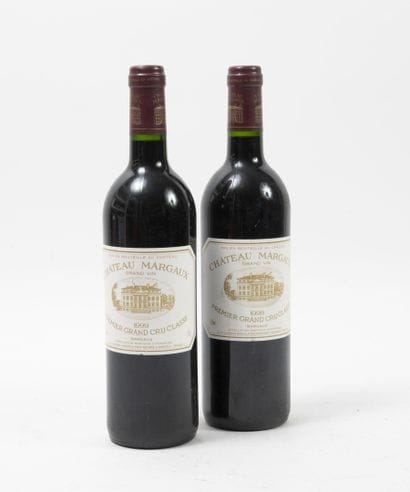 CHÂTEAU MARGAUX
2 bottles, 1999.

GCC1 Margaux.

Good...