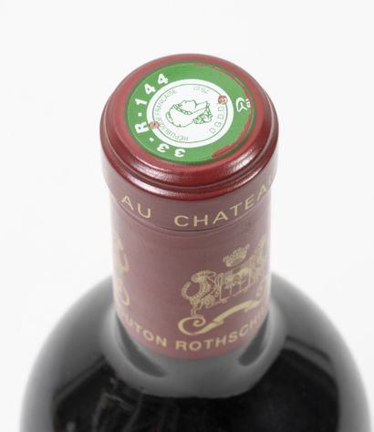Château Mouton Rothschild
1 bottle, 2012.

GCC1...