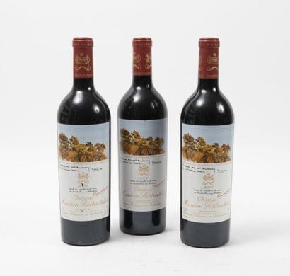 Château Mouton Rothschild
3 bottles, 2004.

GCC1...