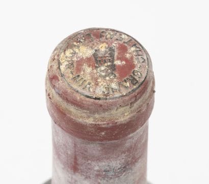 CHÂTEAU LATOUR
1 bottle, 1976.

GCC1 Pauillac.

High...