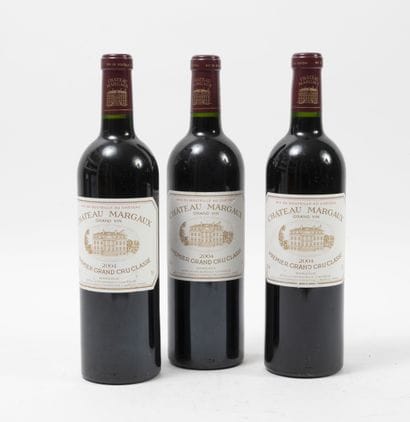CHÂTEAU MARGAUX
3 bottles, 2004.

GCC1 Margaux.

Good...