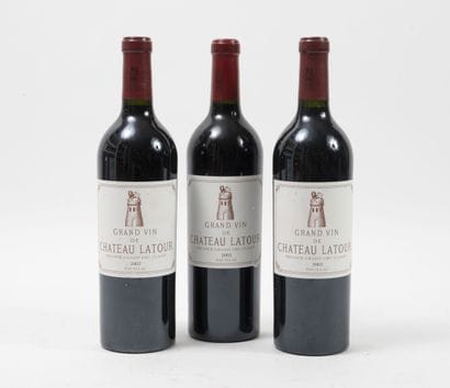CHÂTEAU LATOUR
3 bottles, 2002.

GCC1 Pauillac.

Good...