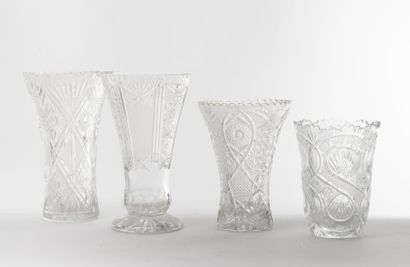 Lot of four vases.

In cut glass.

H. 25,...