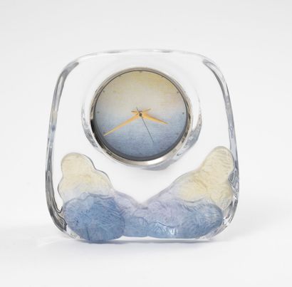 DAUM France
Table clock.

In crystal and...