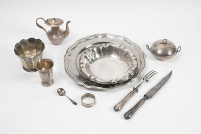 Lot in metal or silver plated metal: 

-...