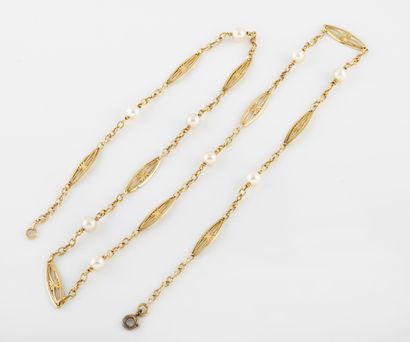 Collier en or jaune (750) à mailles forçat...