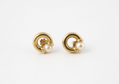Paire de puces d'oreilles cercles en or jaune...