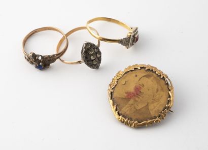 Lot de bijoux en ors jaune et gris (750)...