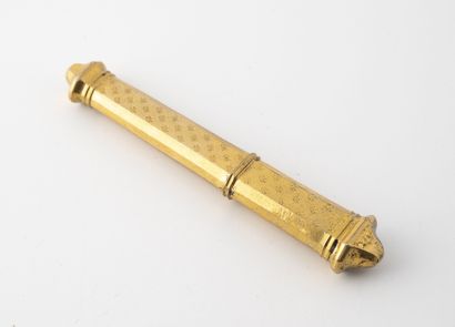 Etui à aiguilles en or jaune (750) à motifs...