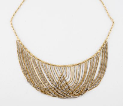 Collier ras-de-cou à petites perles d'or...