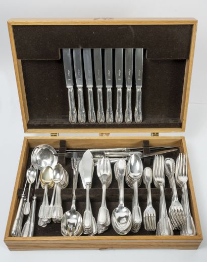 G. FALKENBERG
Partie de ménagère en argent...