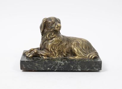 Seated dog. 

Proof in gilt bronze. 

Base...