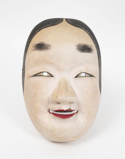 JAPON
Noh theater mask featuring a woman.

Painted...