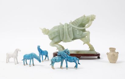 CHINE
- Bonsai in hard stones (jade, serpentine,...