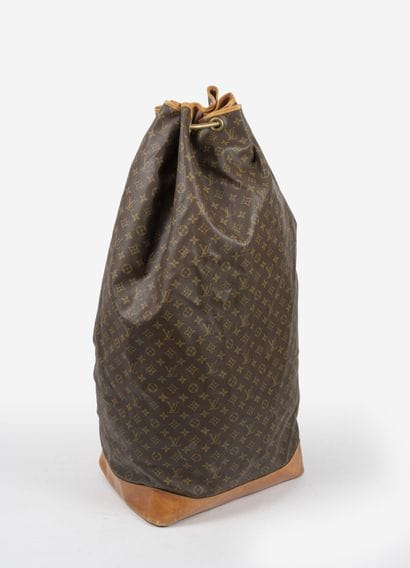 LOUIS VUITTON
Monogram canvas and natural...