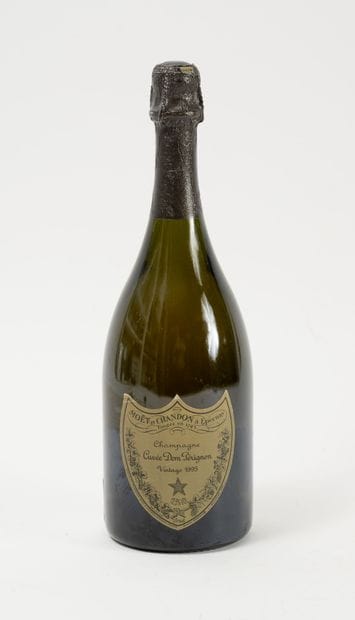 MOET ET CHANDON Cuvée DOM PERIGNON 
Une bouteille...