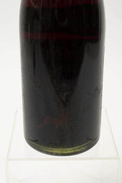 La Tache
1 bouteille, 1975.

Domaine de la...