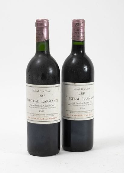 CHÂTEAU LARMANDE 
2 bouteilles 1985.

GC...