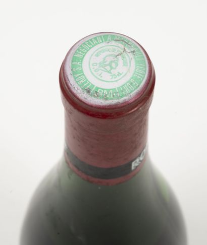 ROMANÉE-SAINT-VIVANT
1 bouteille, 1975.

Domaine...