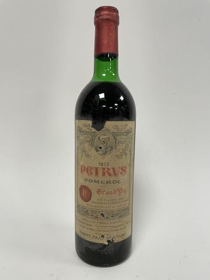 PETRUS
1 bouteille, 1973. 

Pomerol. 

Niveau...