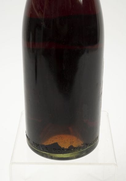 La Tache
1 bouteille, 1975.

Domaine de la...