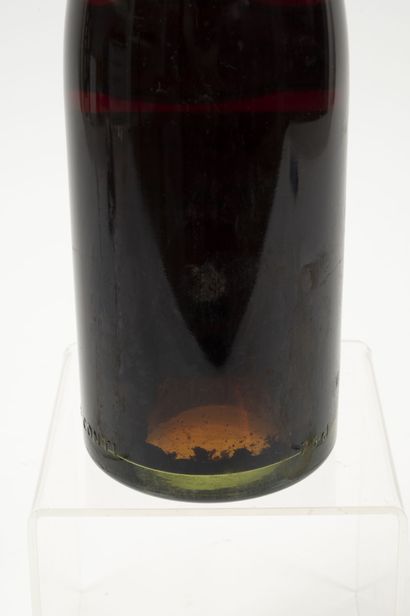 La Tache
1 bouteille, 1975.

Domaine de la...