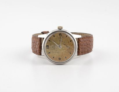 OMEGA
Men's wrist watch in steel.

Round...