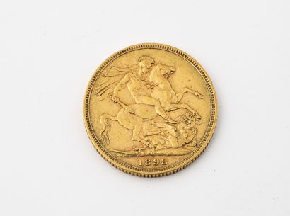Angleterre
Pièce d'un souverain or, 1898....