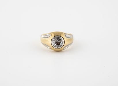 Petite bague jonc en or jaune (750) et platine...