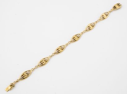 Yellow gold bracelet (750) with openwork...