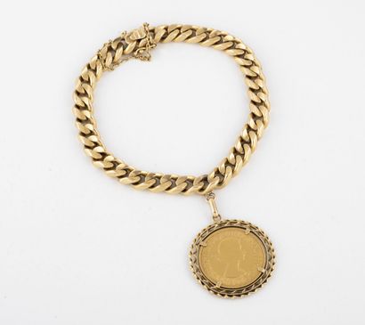 Bracelet à maille gourmette limée en or jaune...