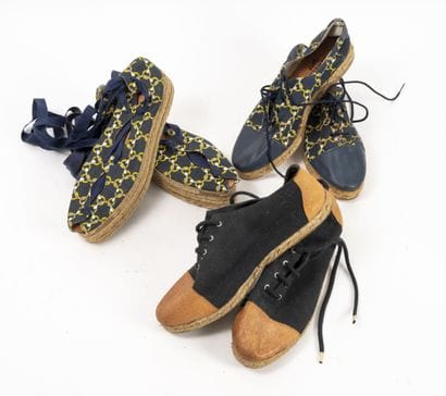 HERMES Paris
Lot de trois paires de chaussures...