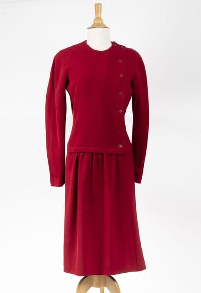 HERMES Paris
Robe en gabardine de laine rouge,...