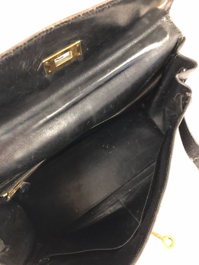 HERMES PARIS - MADE IN FRANCE
Kelly bag 32...