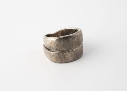 HERMES Paris
Silver ring (925) formed by...