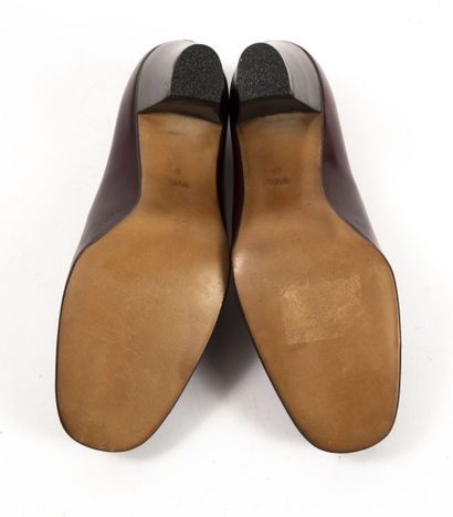 HERMES Paris
Paire de mocassins à petit talon...