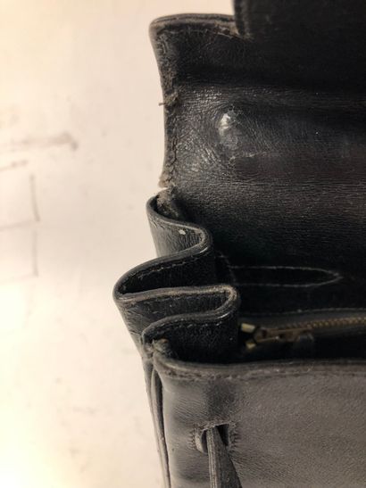 HERMES PARIS - MADE IN FRANCE
Kelly bag 32...