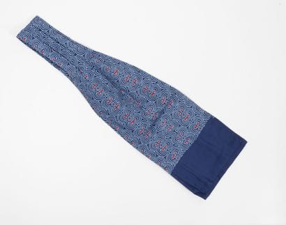 HERMES Paris
Pleated silk scarf tie for men...