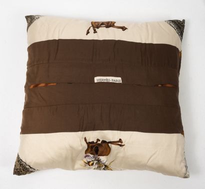 HERMES Paris
Cushion with silk cover with...
